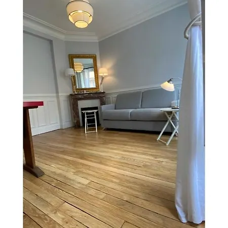 Sunny Bastille-roquette Paris