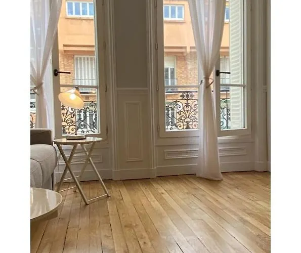 Sunny Bastille-roquette Paris