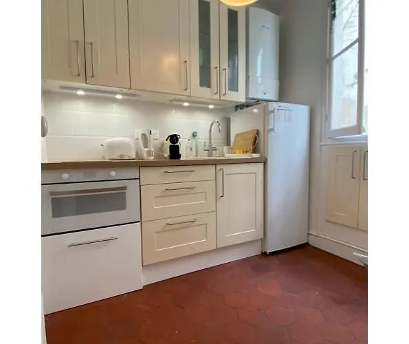 Sunny Bastille-roquette Paris