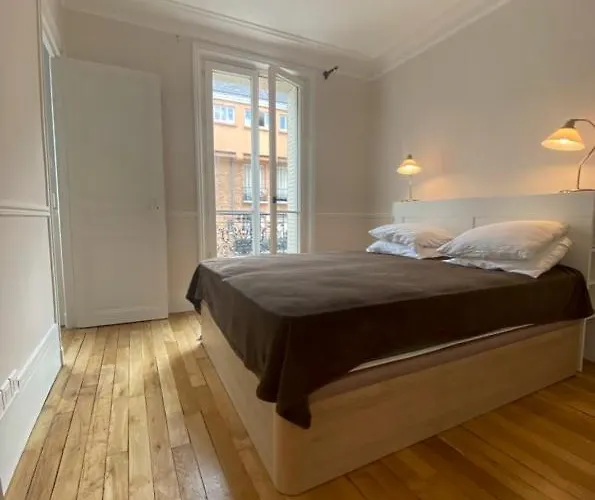 Sunny Bastille-roquette Apartment Paris